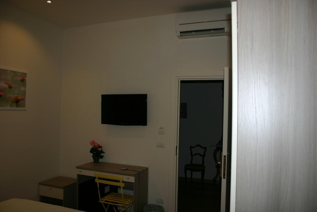 B&B La Piazza Флоренция Стая снимка